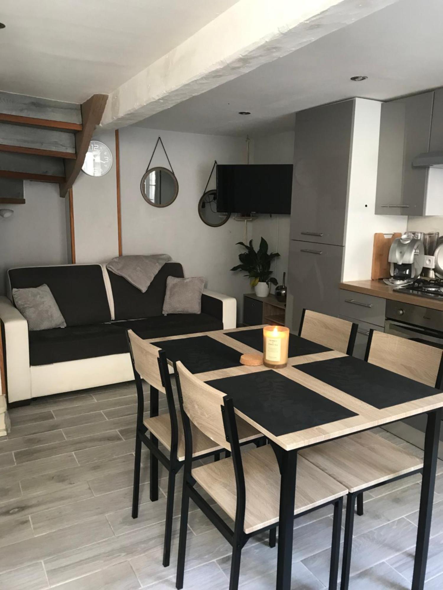 Petite Maison Chaleureuse Richelieu Buitenkant foto